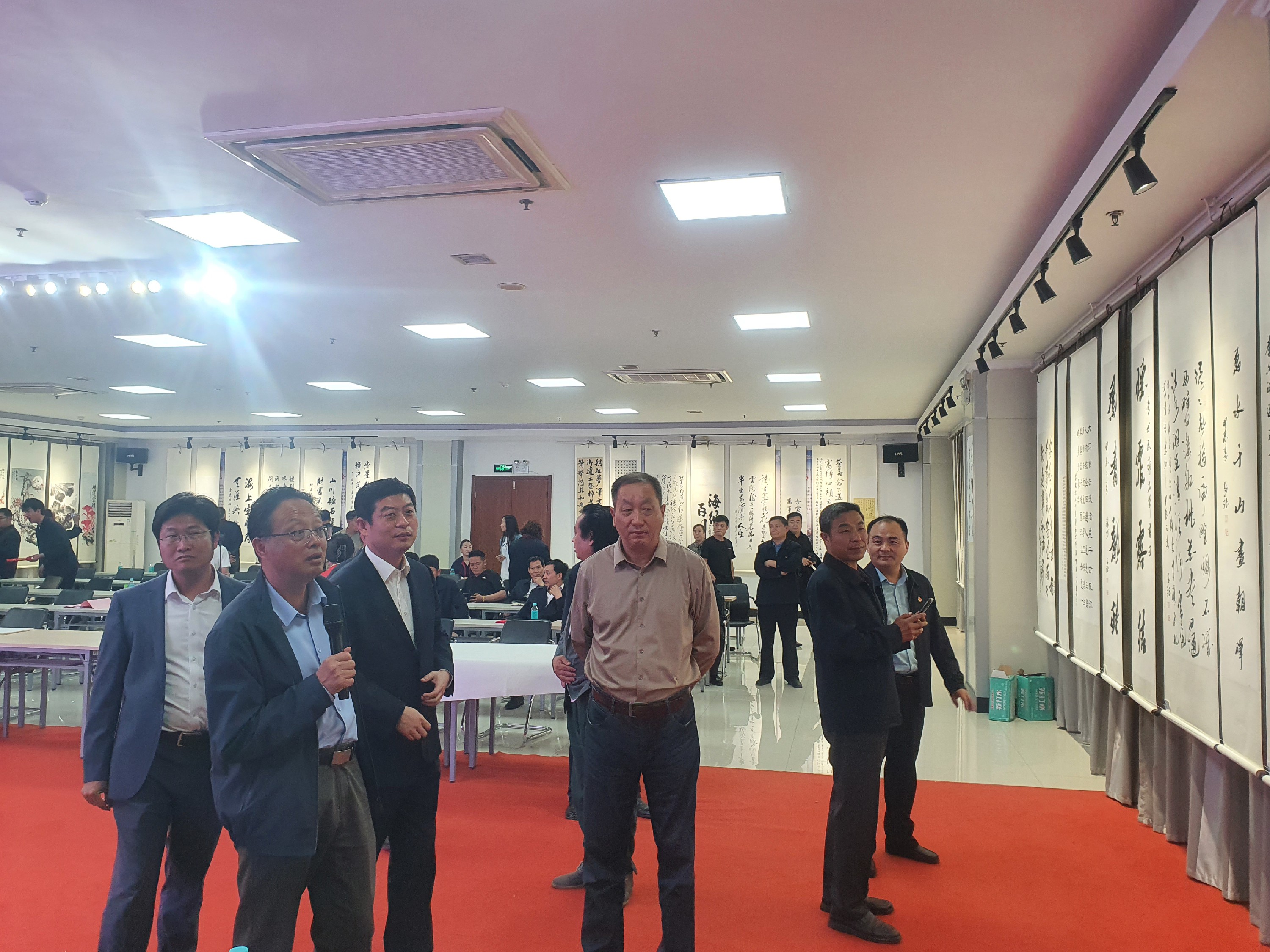 1714439543186351.jpg 1714439543186351.jpg