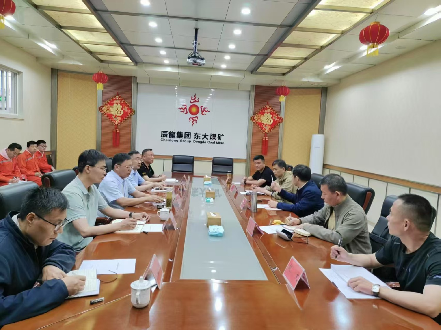 東大煤礦順利通過兼職救援隊(duì)標(biāo)準(zhǔn)化定級(jí)復(fù)查