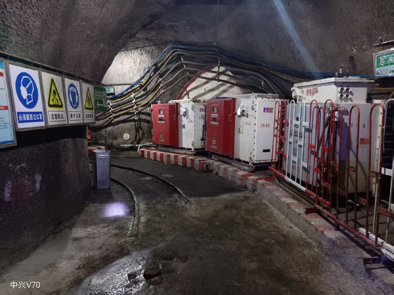 東大煤礦開展機電標準化示范崗評比活動