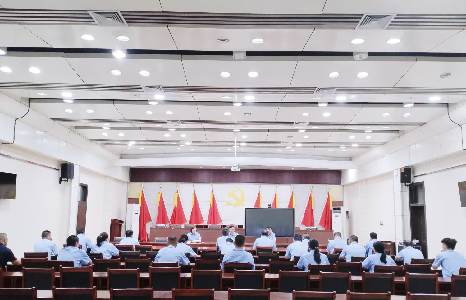 東大煤礦開展“銘記歷史求奮進 提升服務促發(fā)展”專題學習教育活動