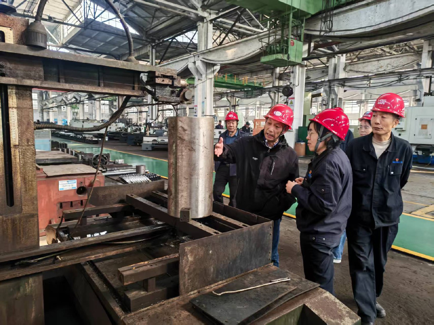 魯機(jī)公司考察團(tuán)赴舞鋼集團(tuán)開展專項考察交流